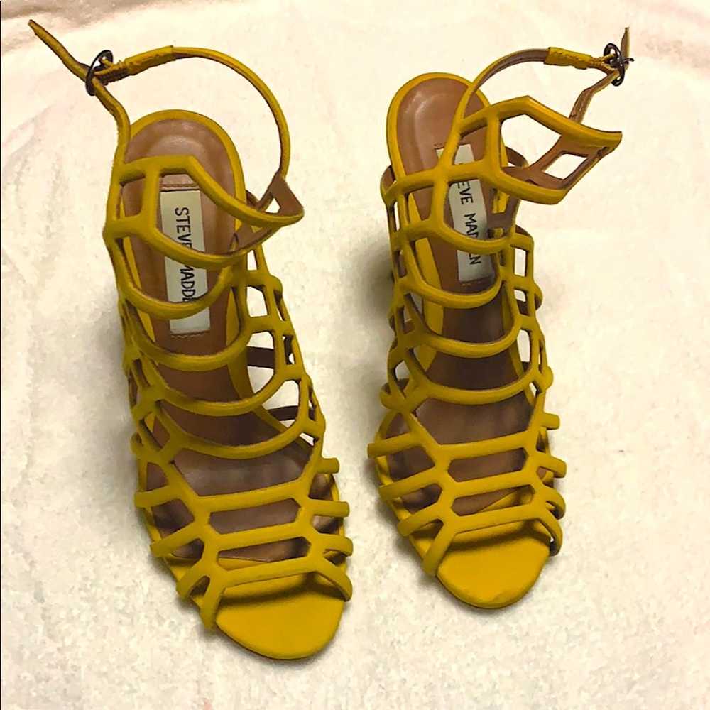 Steve Madden Slithur sandals